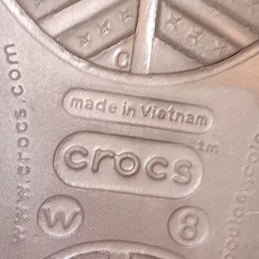 CROCS Brown Sandals with Gold Accent Womens Sz 8 - Picture 2 of 6